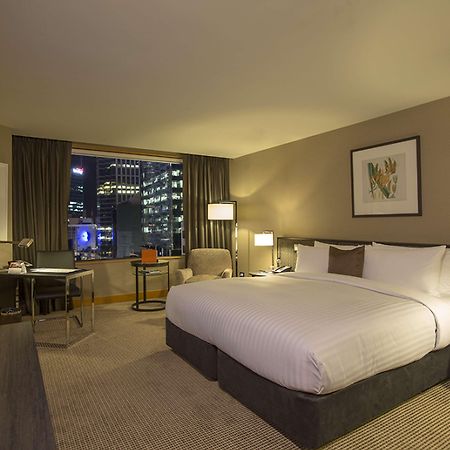 Отель Jw Marriott Окленд Экстерьер фото A guest room at the Mandarin Oriental, New York