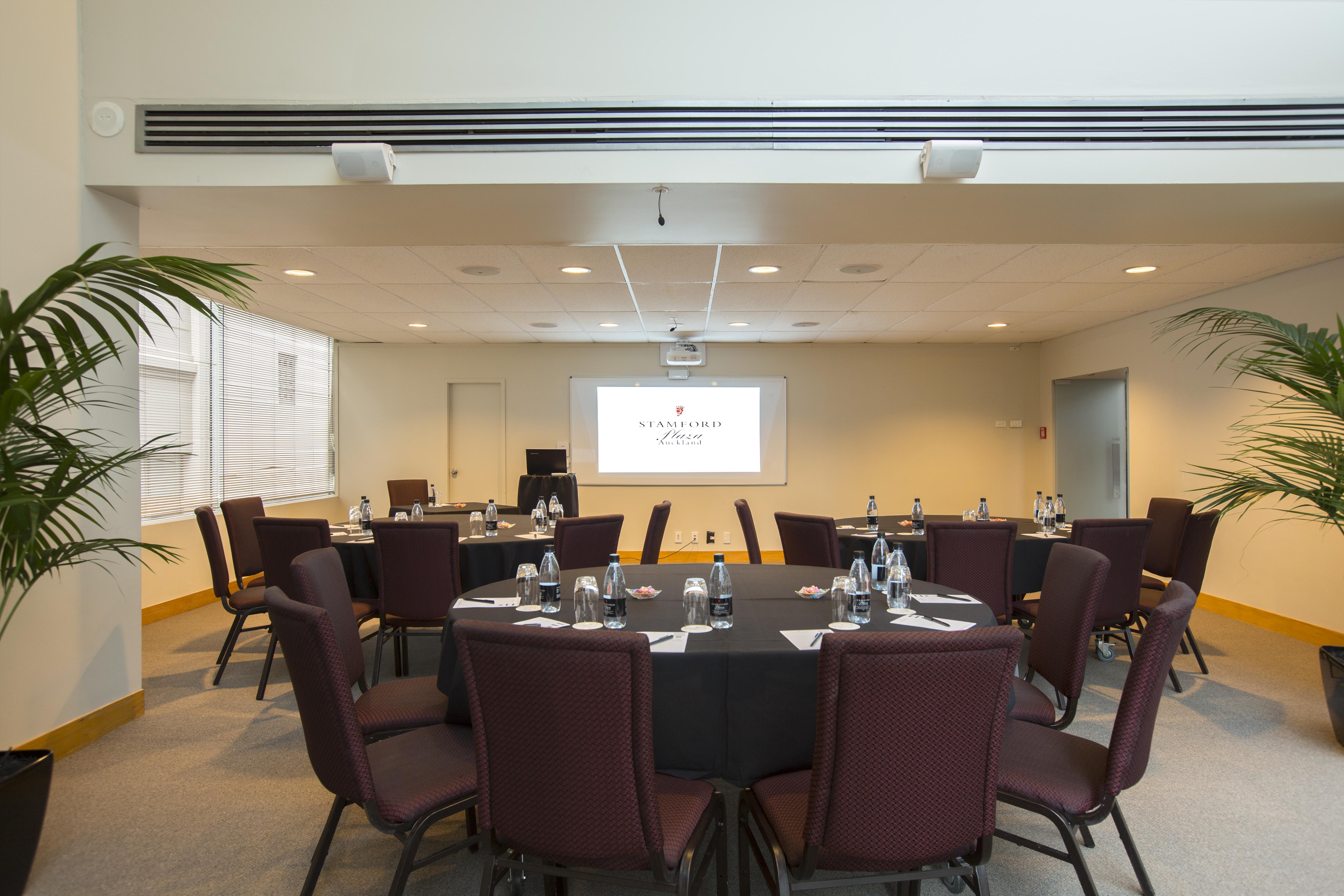 Отель Jw Marriott Окленд Экстерьер фото The Boardroom